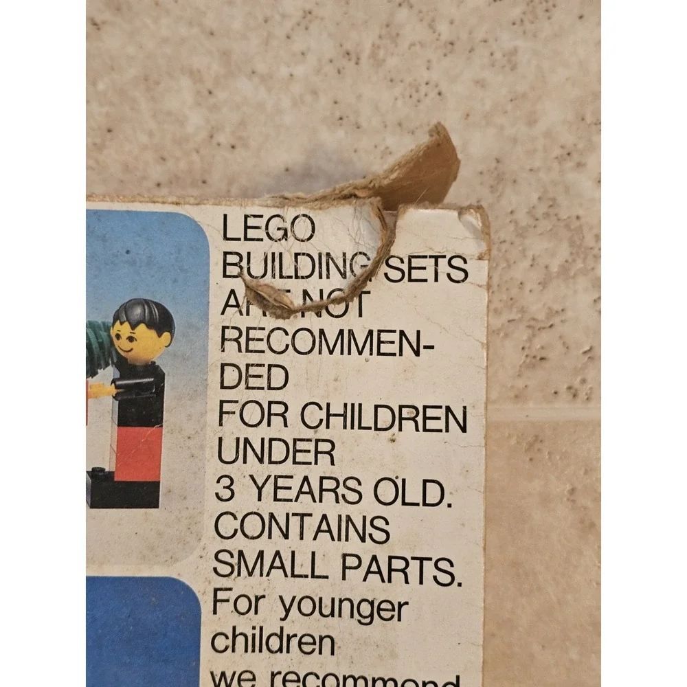 Lego Set 190 City Building w/ Figures in Original Box  Vntg Unknown If Complete